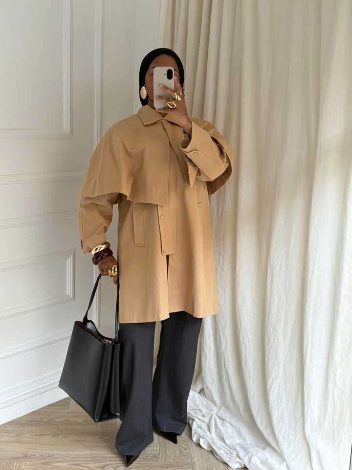 VESTE OVERSIZE A CAPE AMOVIBLE CAMEL