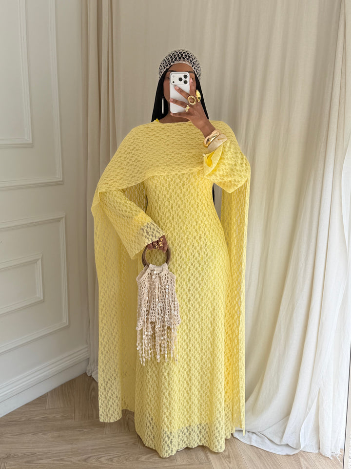 ROBE EN DENTELLE JAUNE