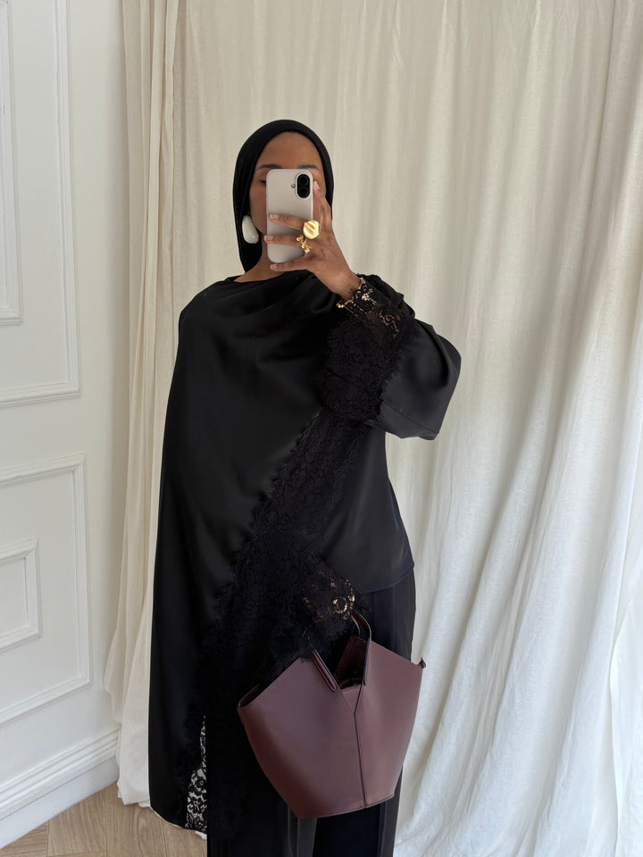 BLOUSE DENTELLE CAPE NOIRE