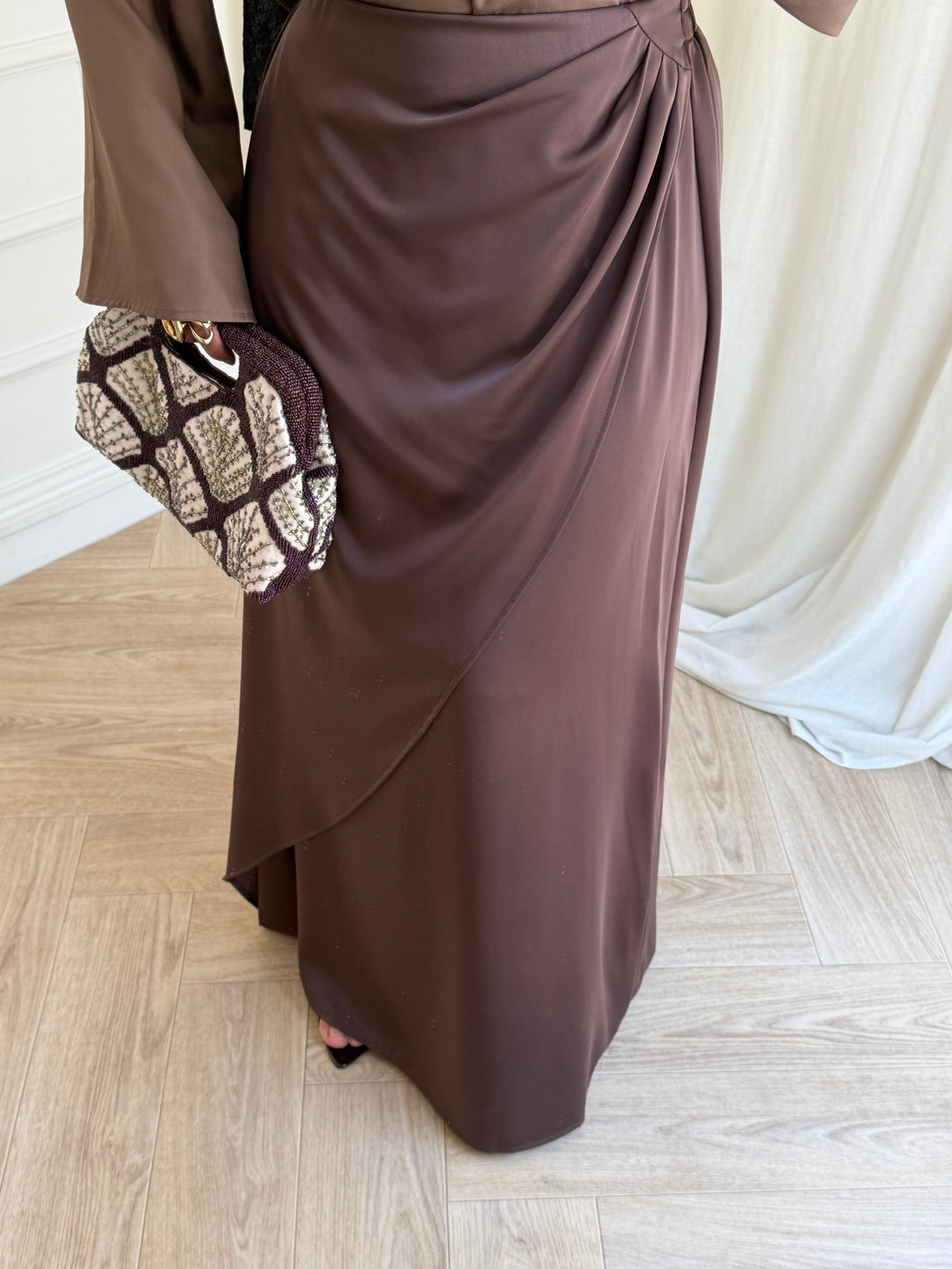 JUPE SATIN DRAPÉE MARRON