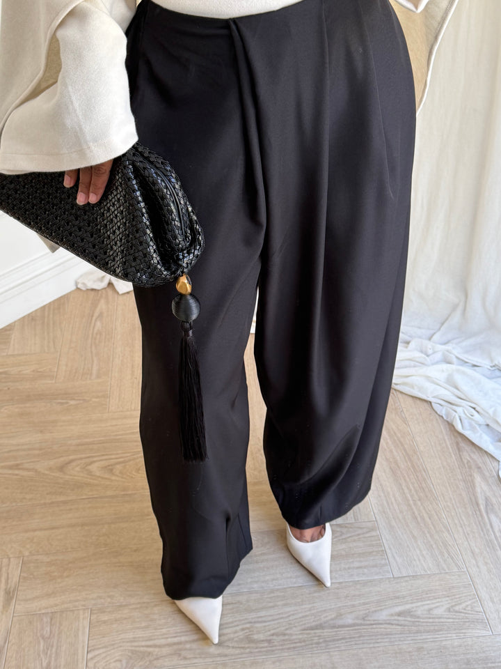 PANTALON BAREL DRAPÉ NOIR