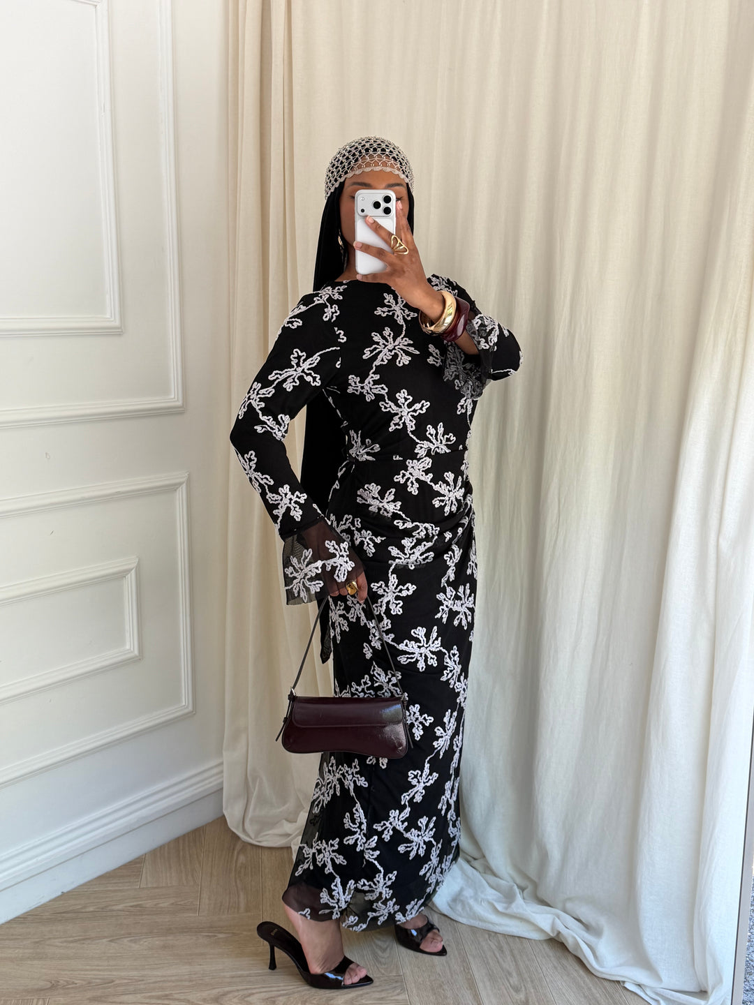 ROBE YARA NOIRE ET BLANCHE