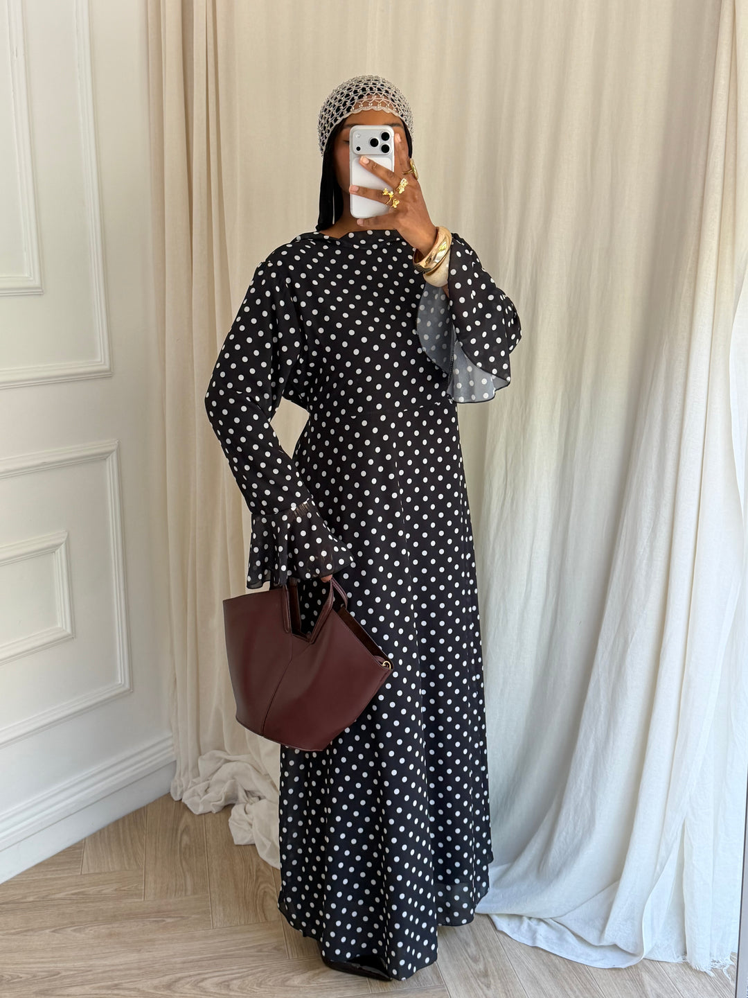 ROBE LONGUE À POIS NOIRE