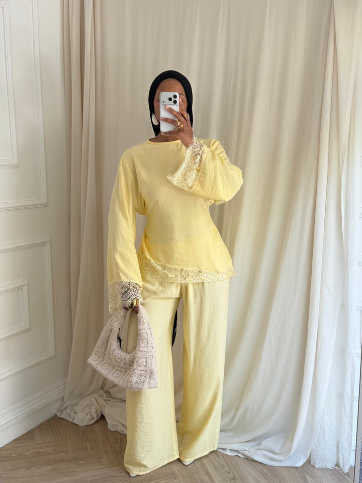 ENSEMBLE PANTALON DENTELLE JAUNE