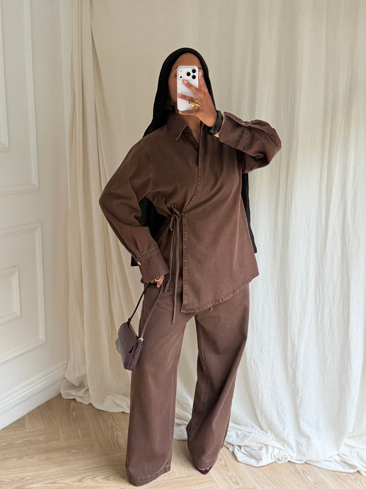 ENSEMBLE PANTALON ET VESTE CACHE CŒUR MARRON