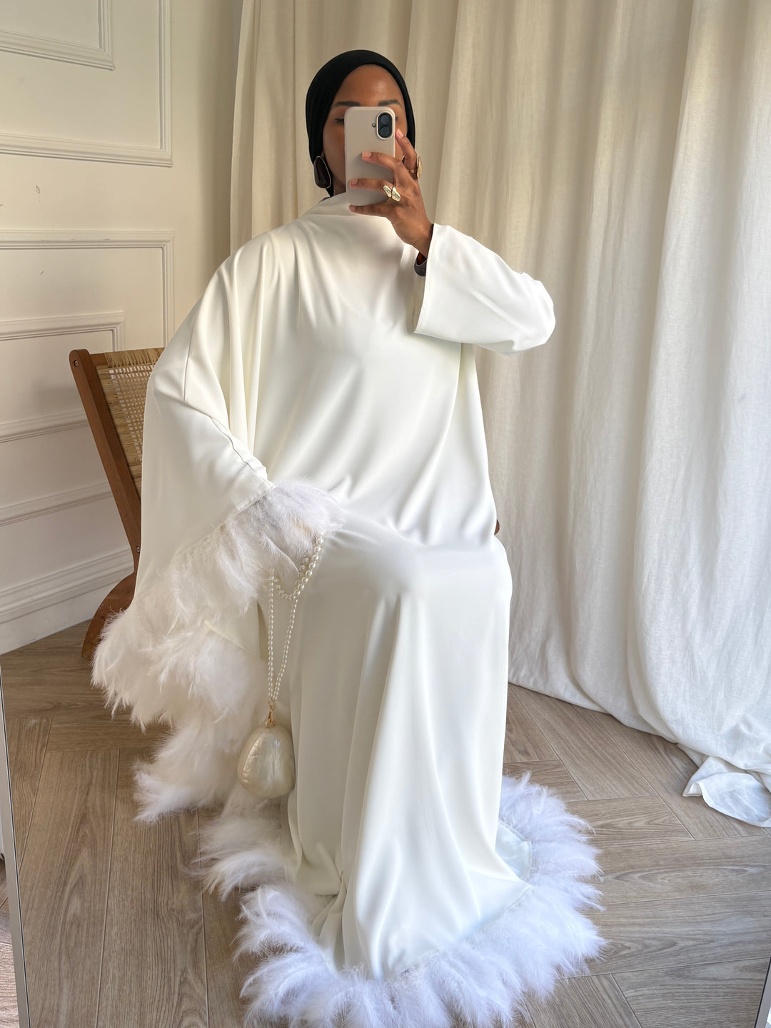 ROBE CAPSULE PLUME BLANCHE ( qualité luxe)