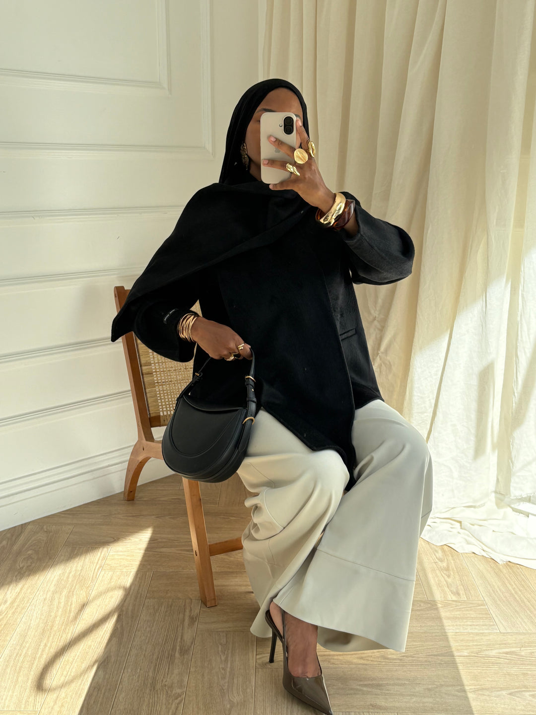 MANTEAU CACHEMIRE ÉCHARPE COUSUE NOIR