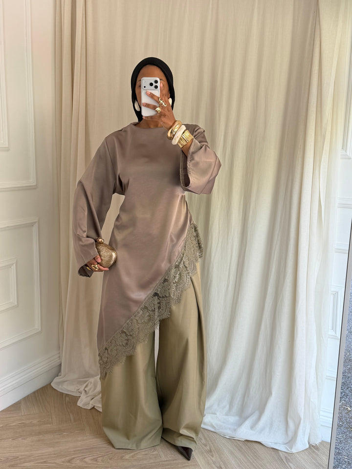 BLOUSE longue satinée DENTELLE TAUPE