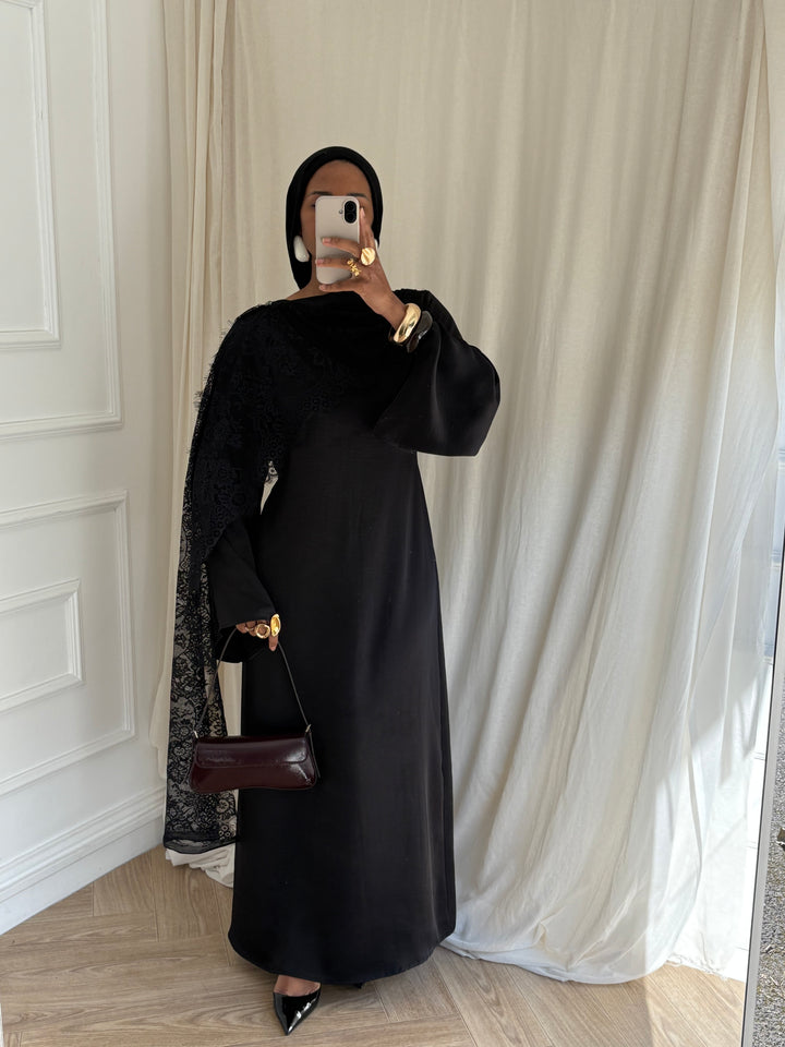 ROBE DENTELLE CAPE NOIRE
