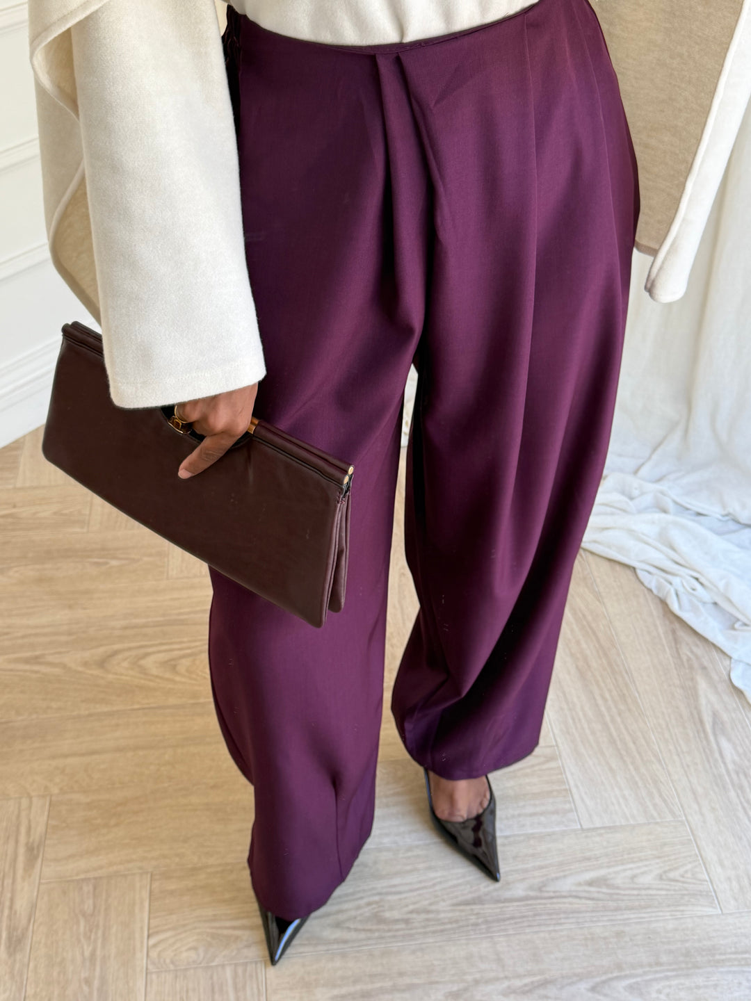PANTALON BAREL DRAPÉ BURGUNDY