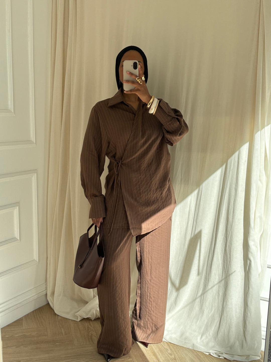ENSEMBLE À RAYURES MARRON