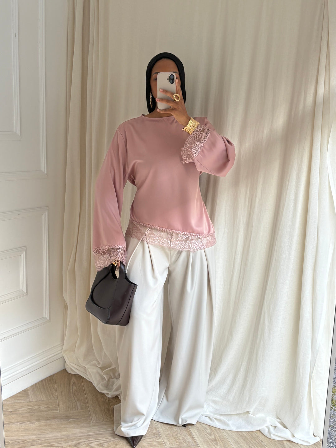 BLOUSE SATINÉE DENTELLE ROSE