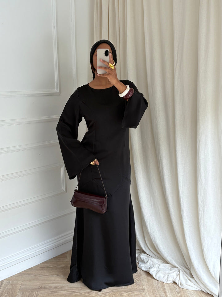 ROBE ALIAAH NOIRE