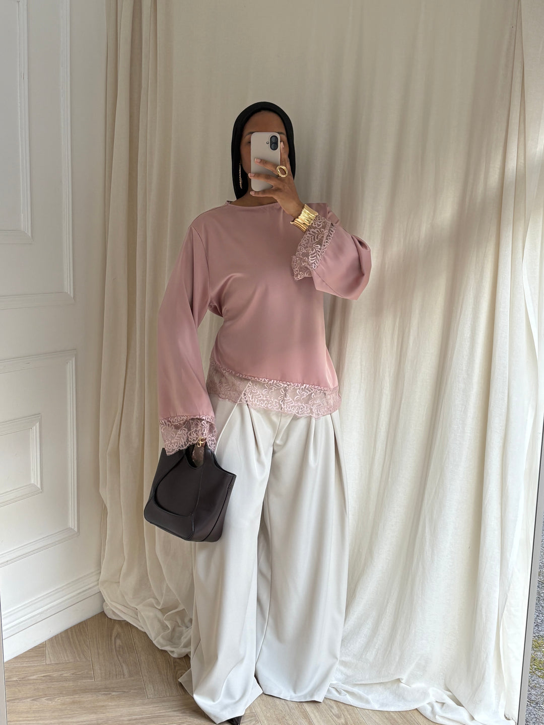 BLOUSE SATINÉE DENTELLE ROSE