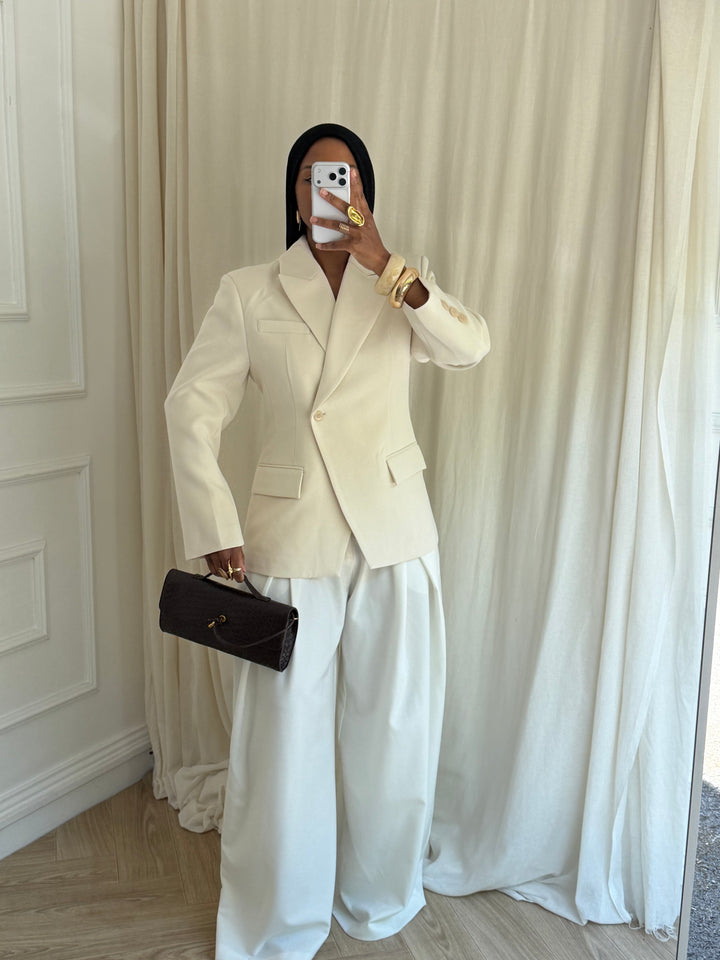 BLAZER SCUPTURAL CRÈME