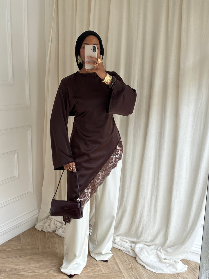 BLOUSE LONGUE SATINÉE DENTELLE MARRON