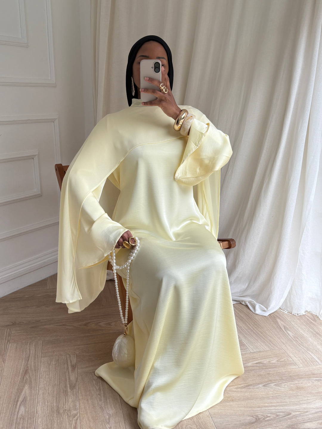 ROBE  LUXE CAPE AMOVIBLE JAUNE