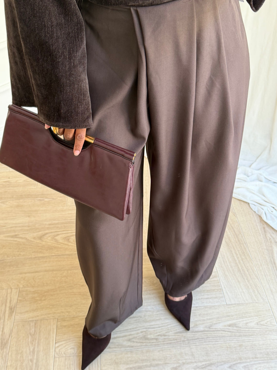 PANTALON BAREL DRAPÉ MARRON