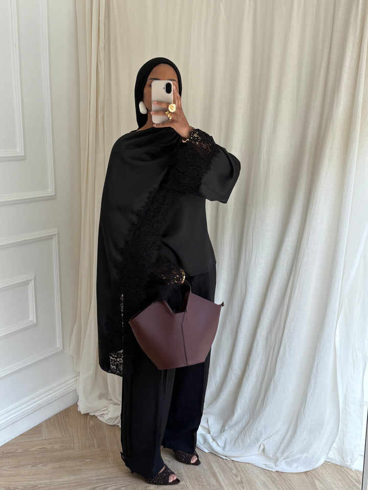 BLOUSE DENTELLE CAPE NOIRE