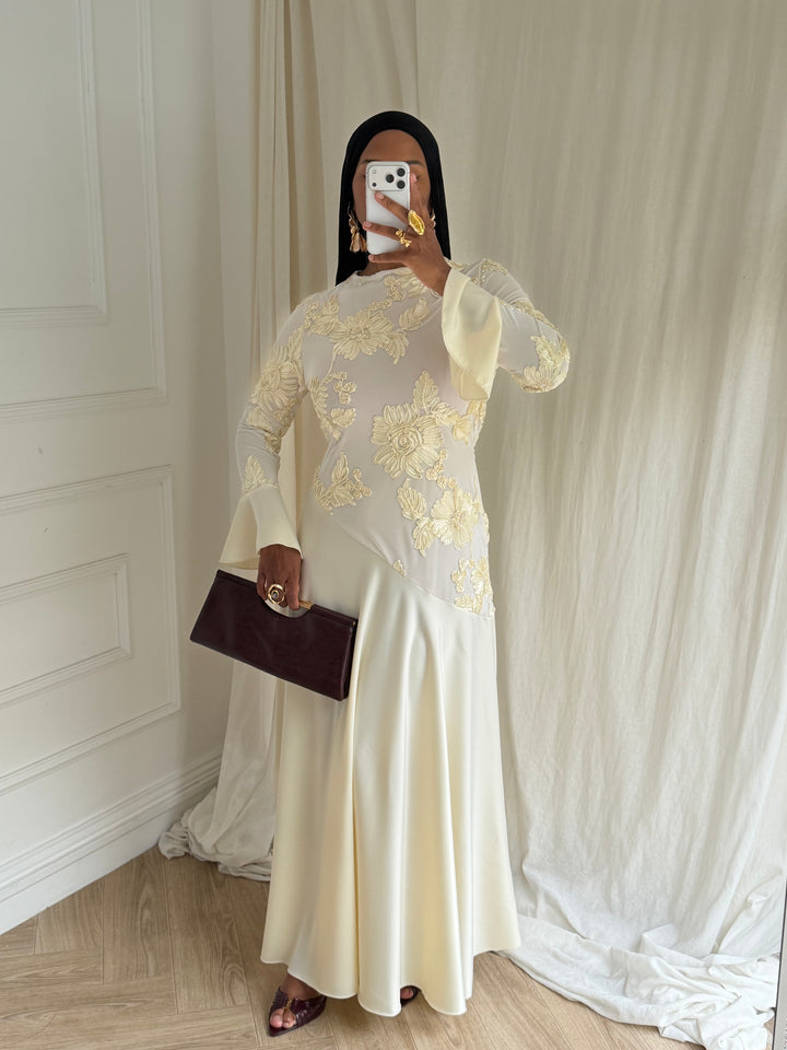ROBE LONGUE FLEURS BRODÉ BLANCHE