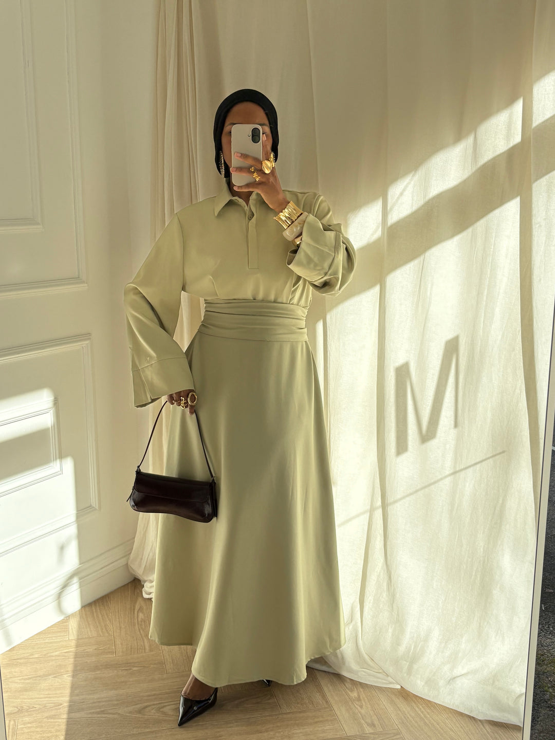 ROBE AVEC CEINTURE VERT