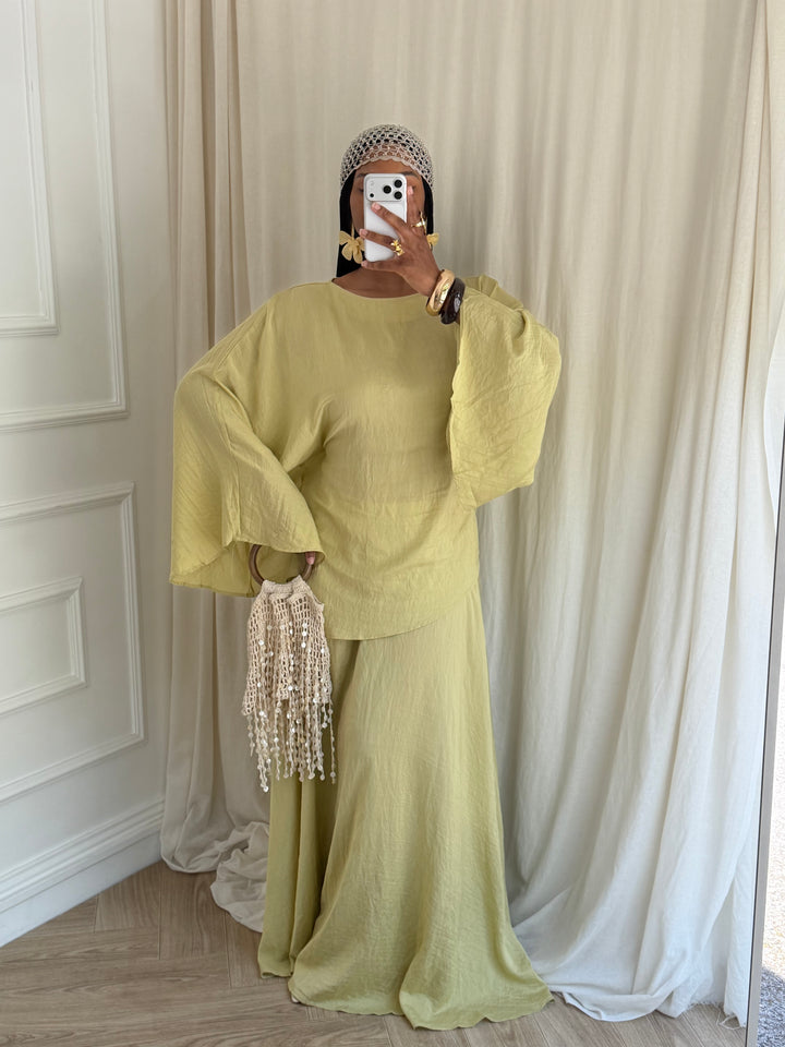 ENSEMBLE FLUIDE ET ASYMÉTRIQUE AVOCAT