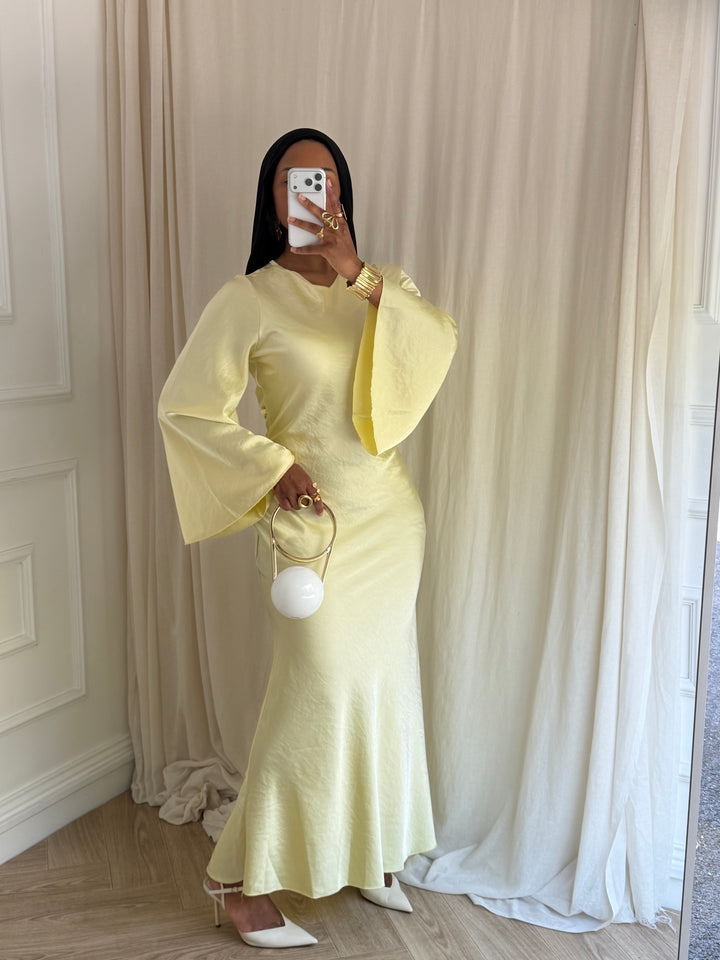 ROBE LONGUE SATIN JAUNE