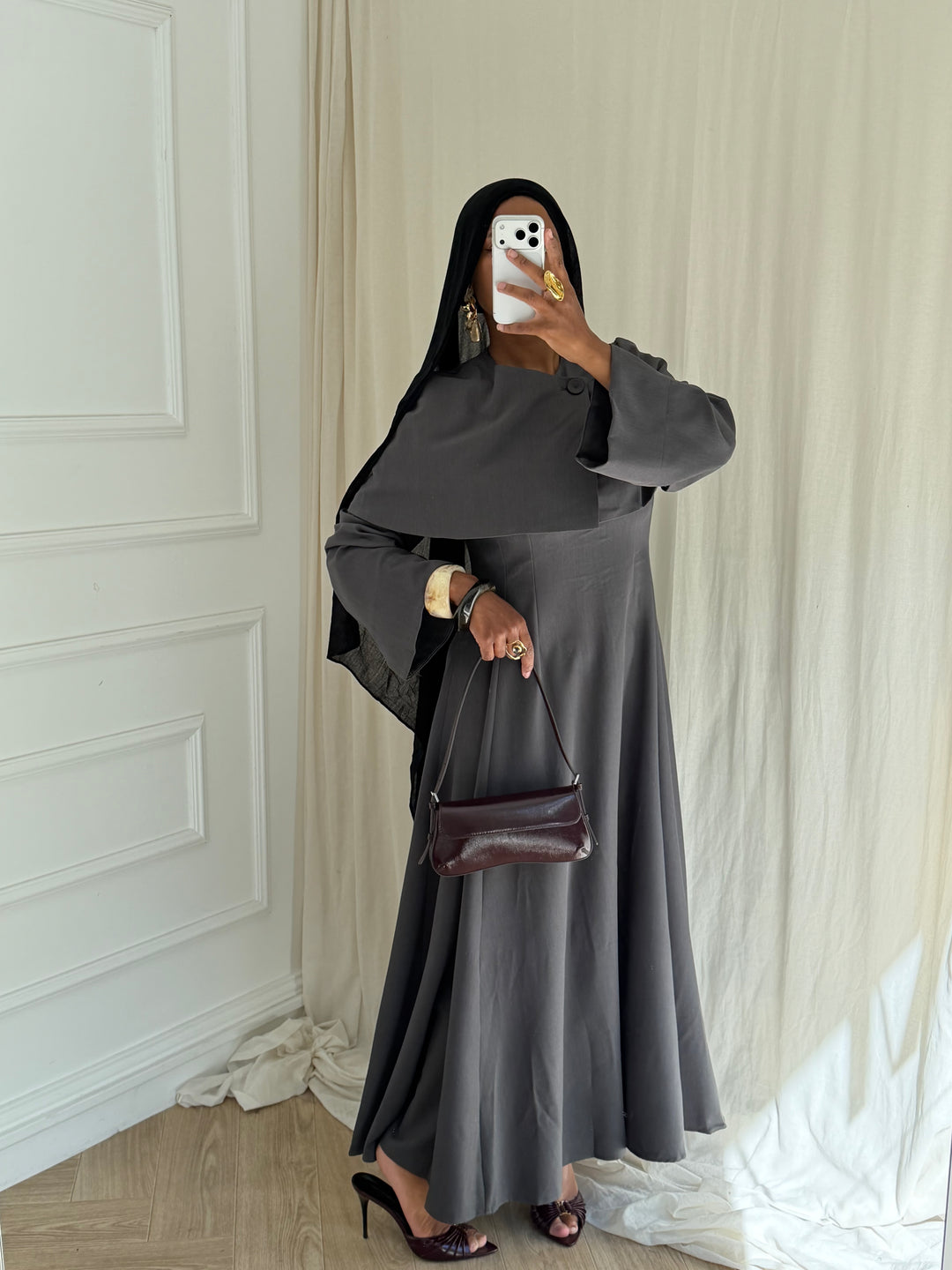 ROBE BUSHRA GRISE