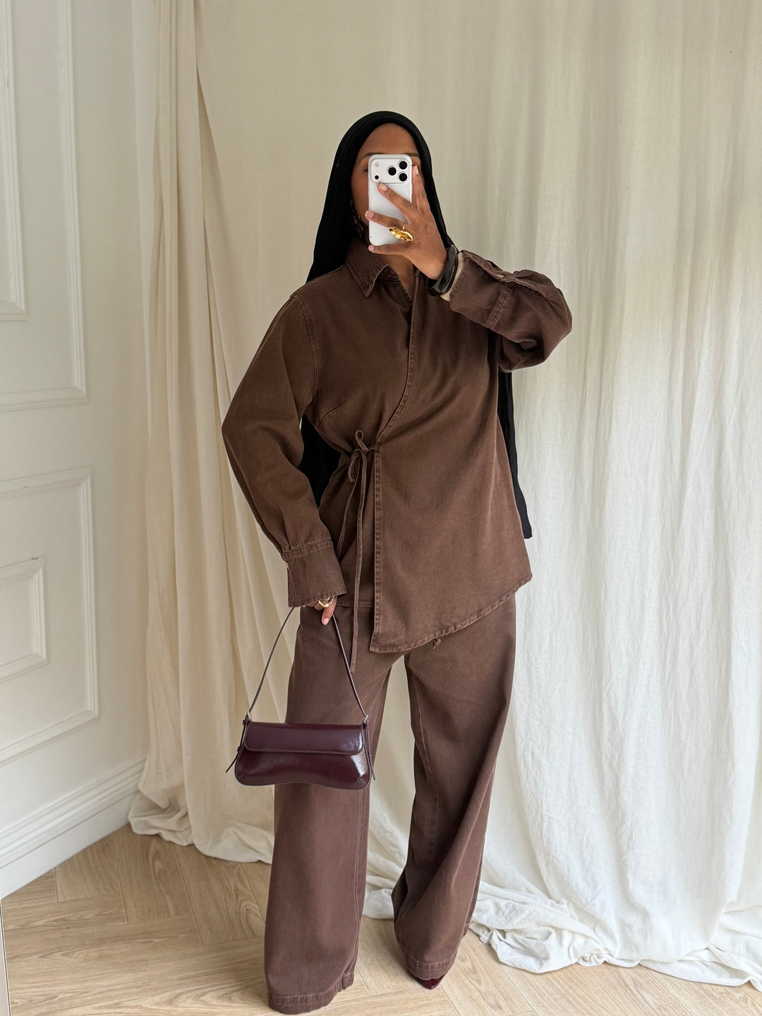 ENSEMBLE PANTALON ET VESTE CACHE CŒUR MARRON