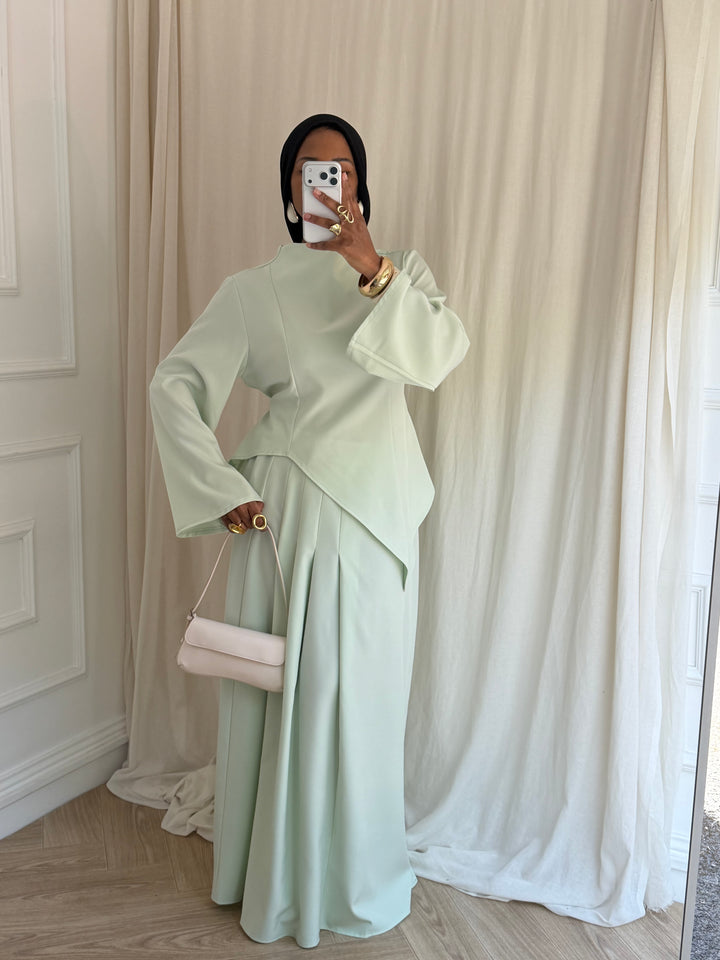 ENSEMBLE ASYMETRIE JUPE VERT PASTEL