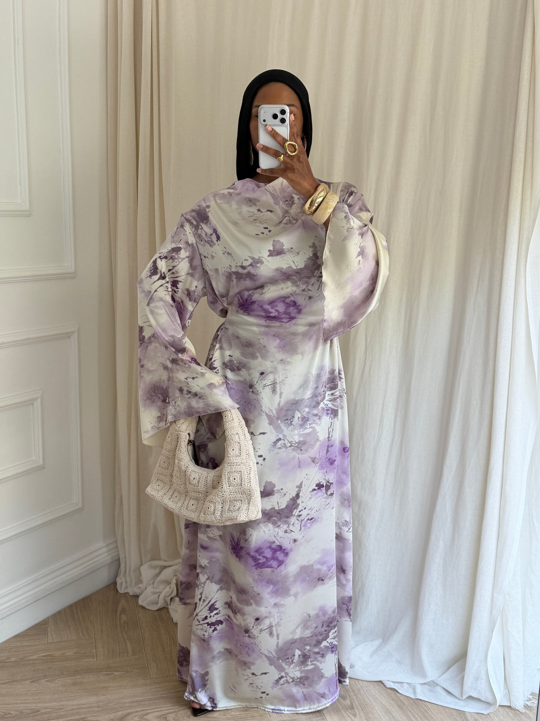 ROBE CINTRÉ MANCHES ÉVASÉES À MOTIF MAUVE