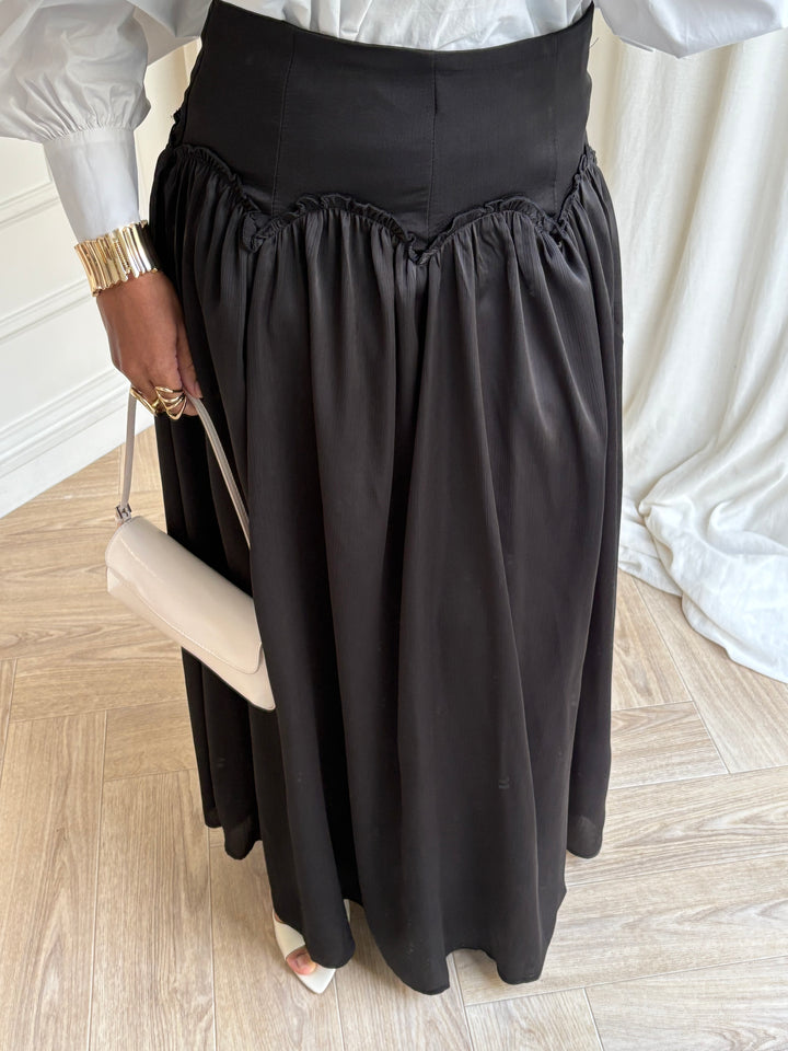 JUPE SATINÉE ORNEMENTS NOIRE