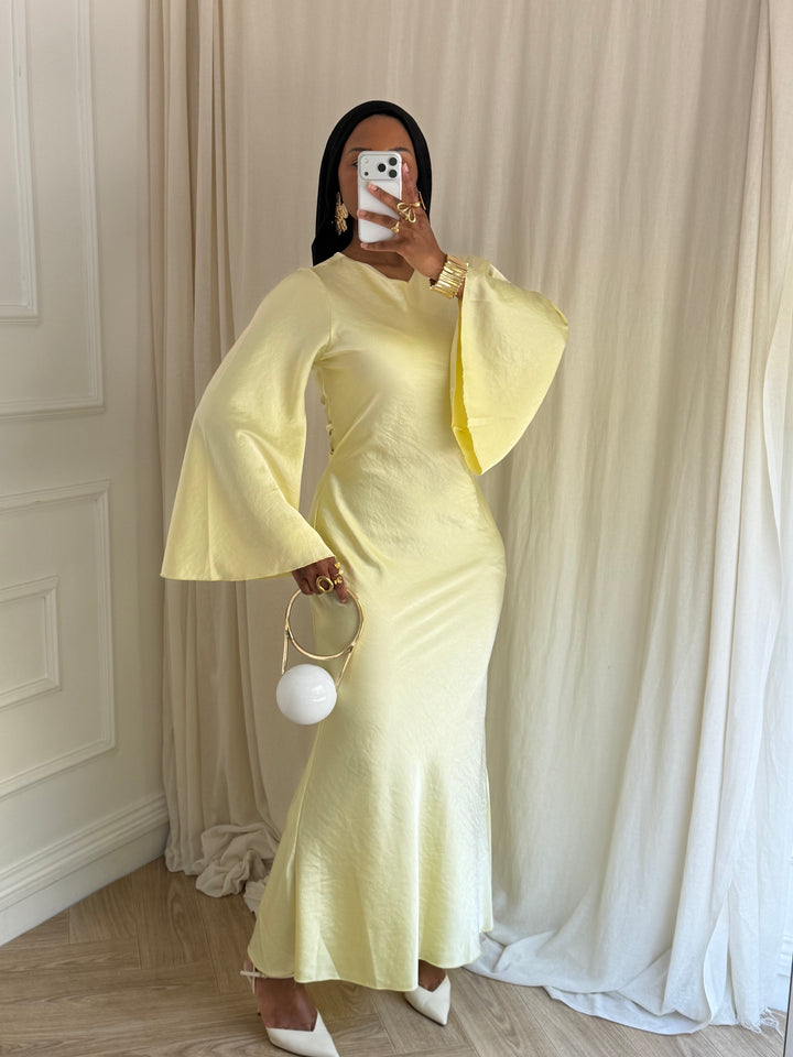 ROBE LONGUE SATIN JAUNE
