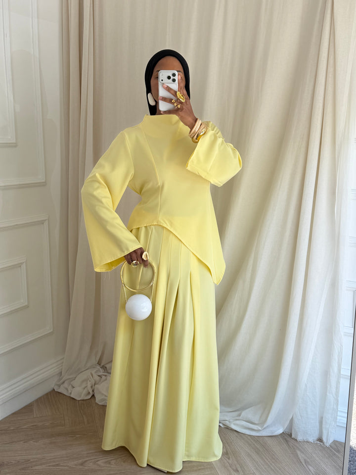 ENSEMBLE ASYMETRIE JUPE JAUNE FONCÉ