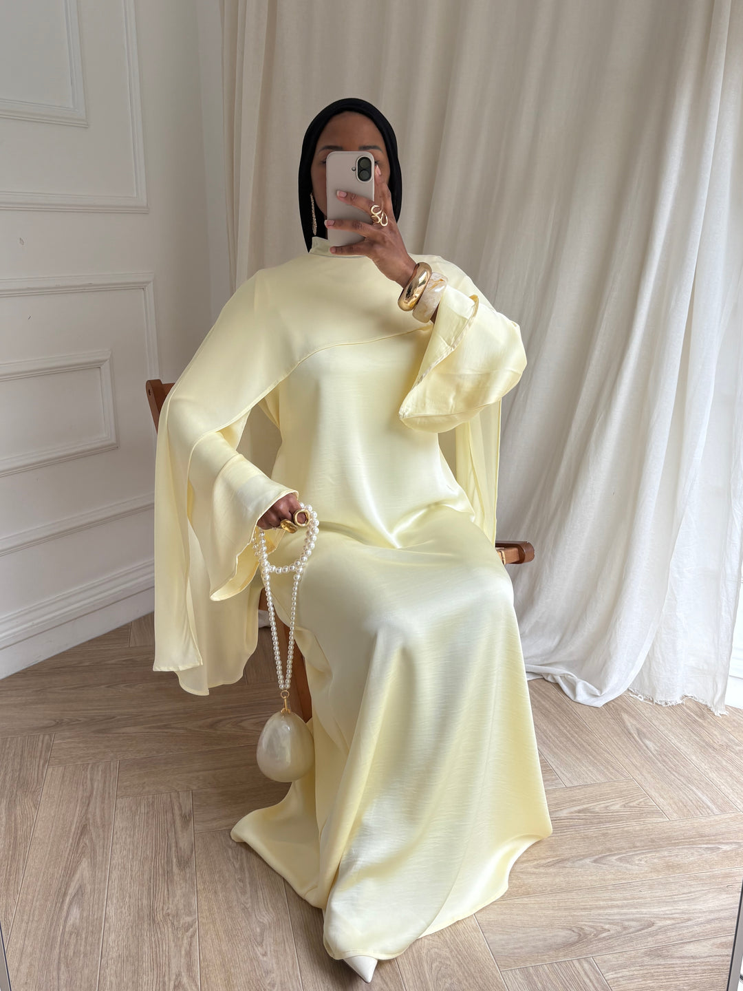 ROBE  LUXE CAPE AMOVIBLE JAUNE