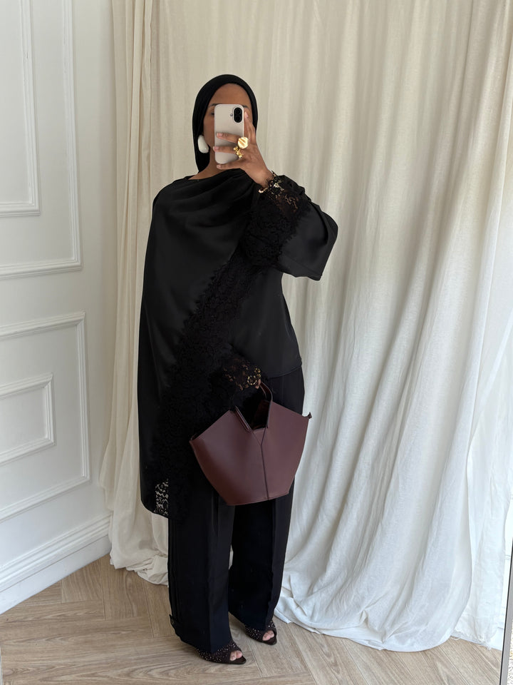 BLOUSE DENTELLE CAPE NOIRE