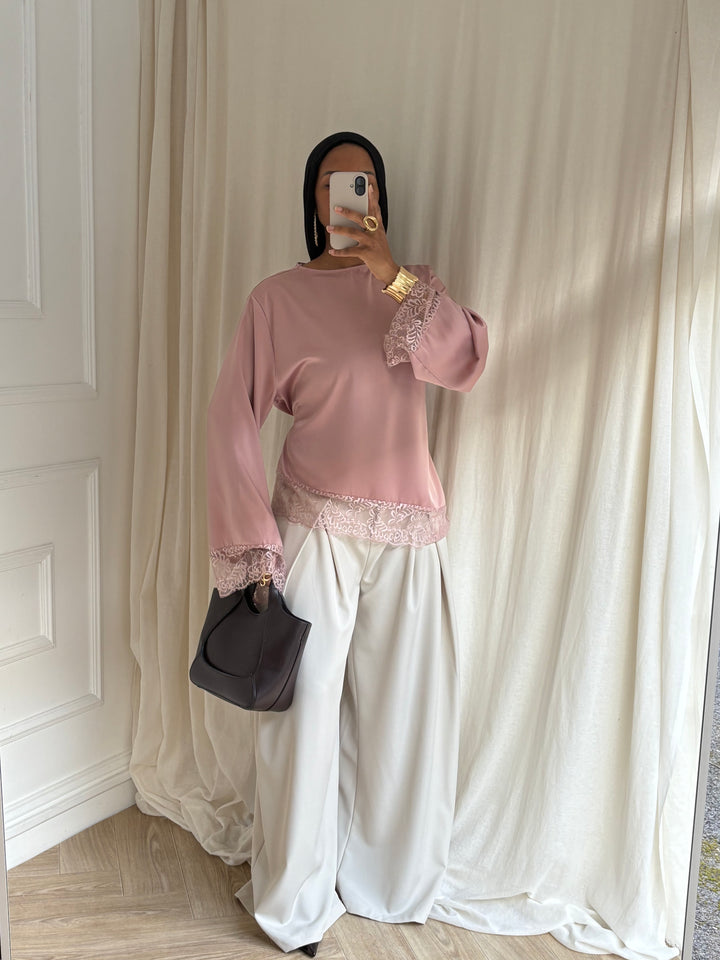 BLOUSE SATINÉE DENTELLE ROSE