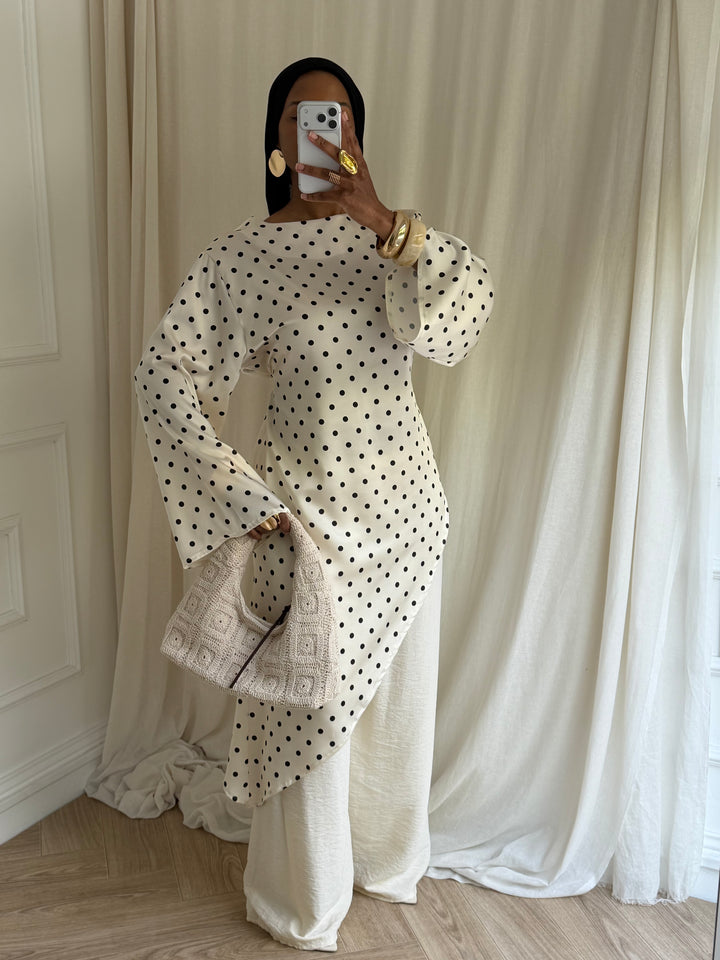 BLOUSE LONGUE À POIS BLANCHE
