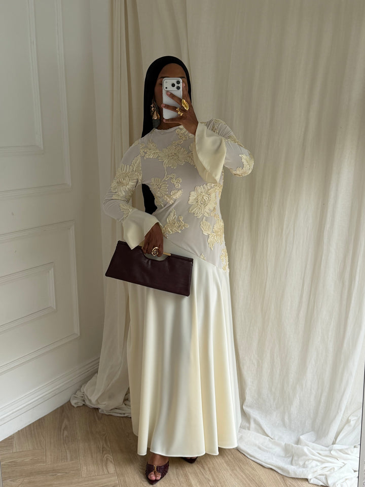 ROBE LONGUE FLEURS BRODÉ BLANCHE