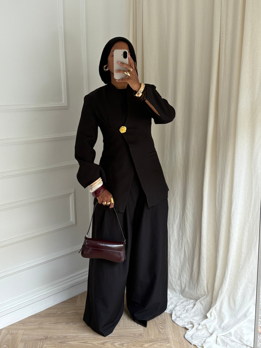 BLAZER CINTRÉ BOUTON OR NOIR