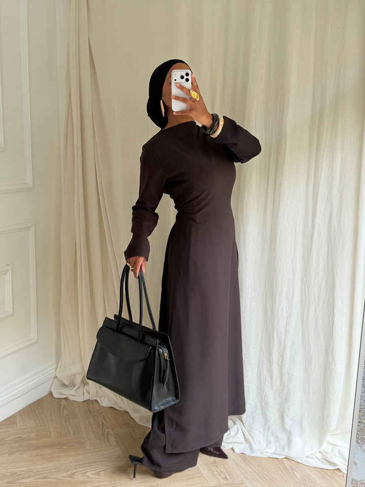 ENSEMBLE AMANA MARRON