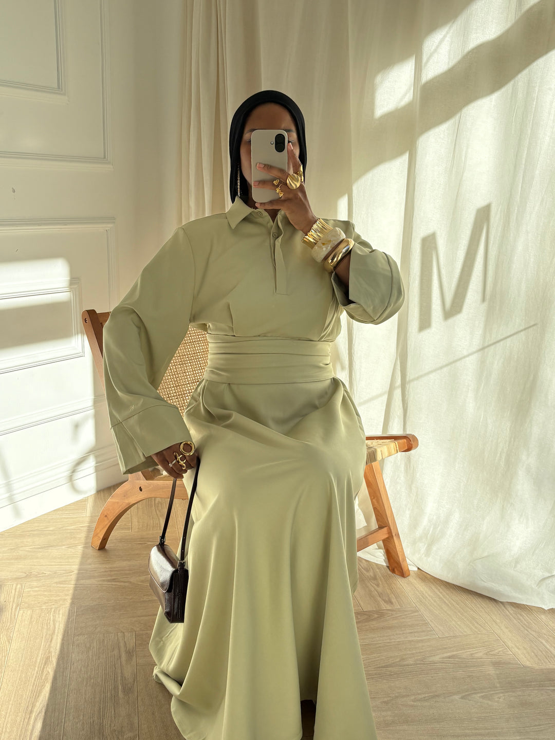 ROBE AVEC CEINTURE VERT