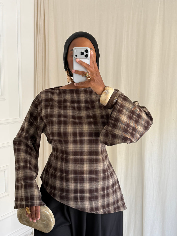 BLOUSE À CARREAU ASYMÉTRIQUE MARRON