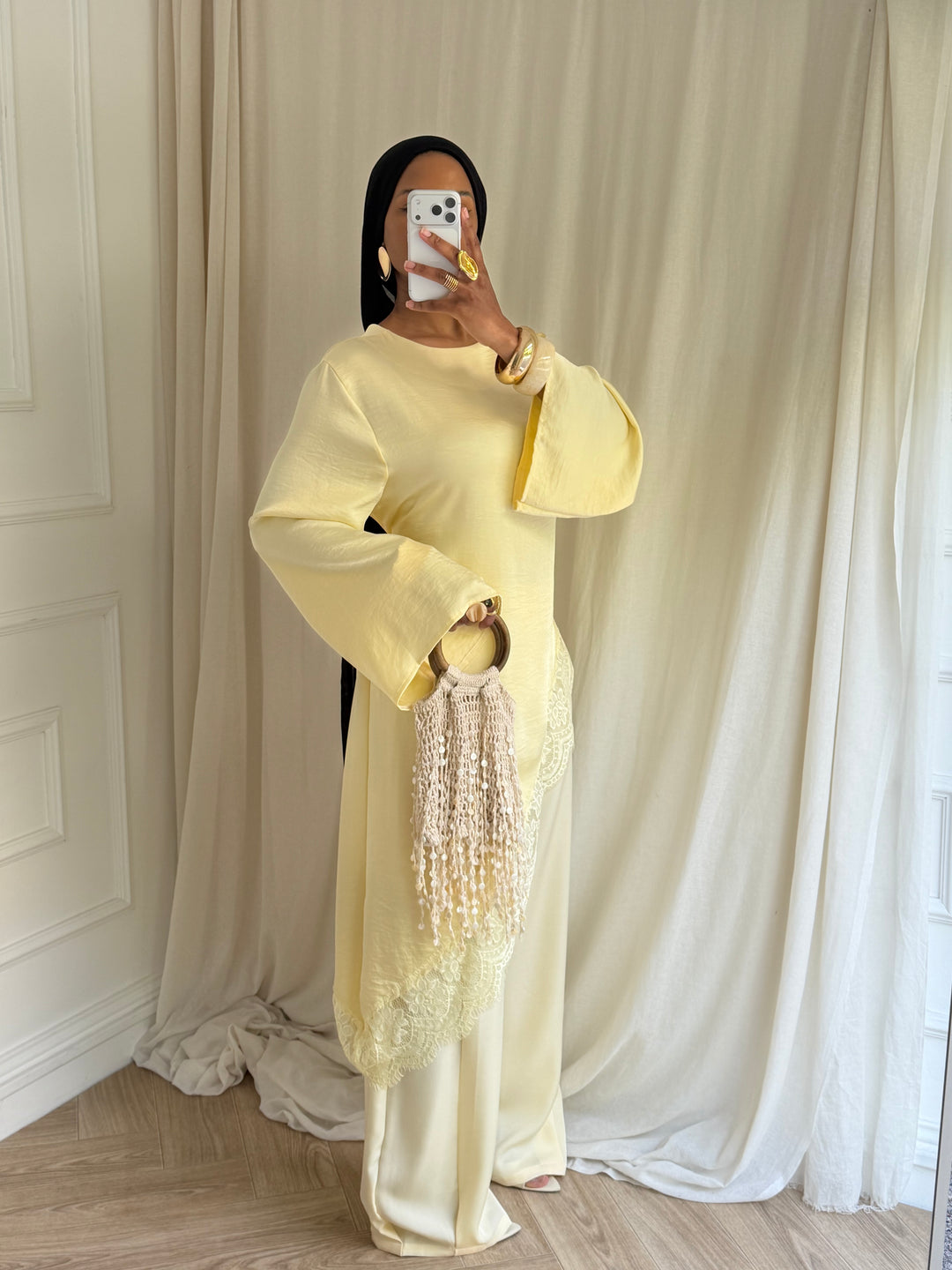 BLOUSE longue satinée DENTELLE JAUNE