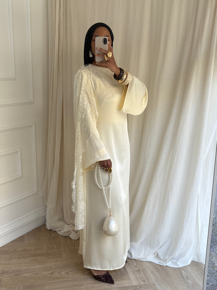 ROBE DENTELLE CAPE CRÈME