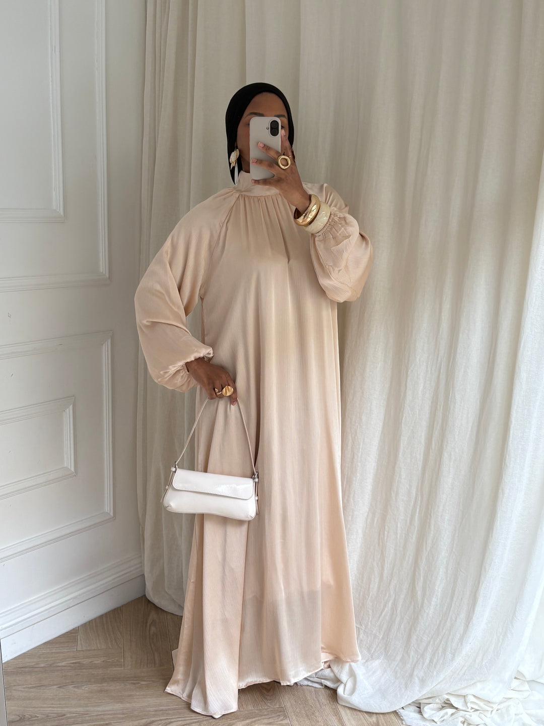 ROBE PRESTIGE MANCHES BOUFFANTES BEIGE