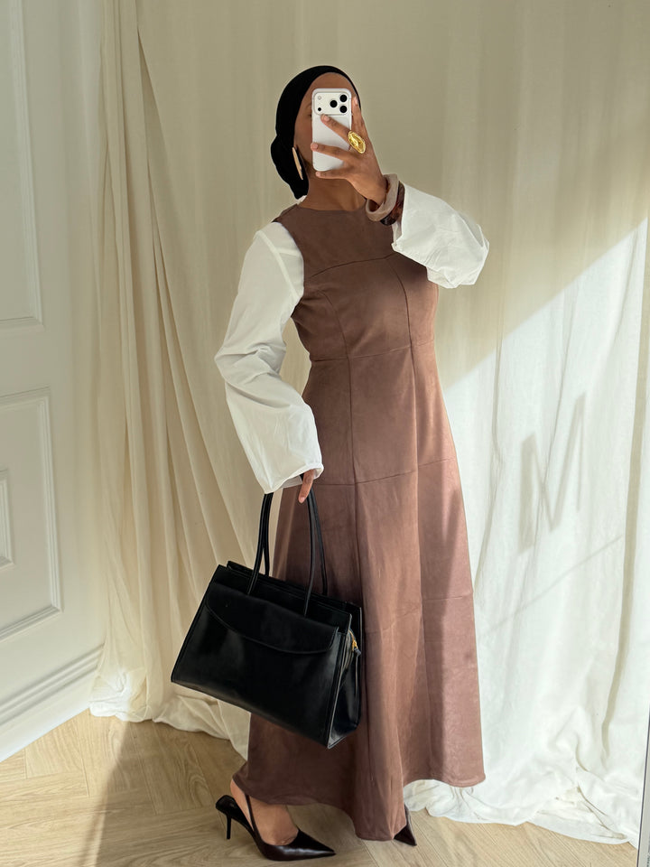 ROBE SUÉDINE SANS MÀNCHES TAUPE