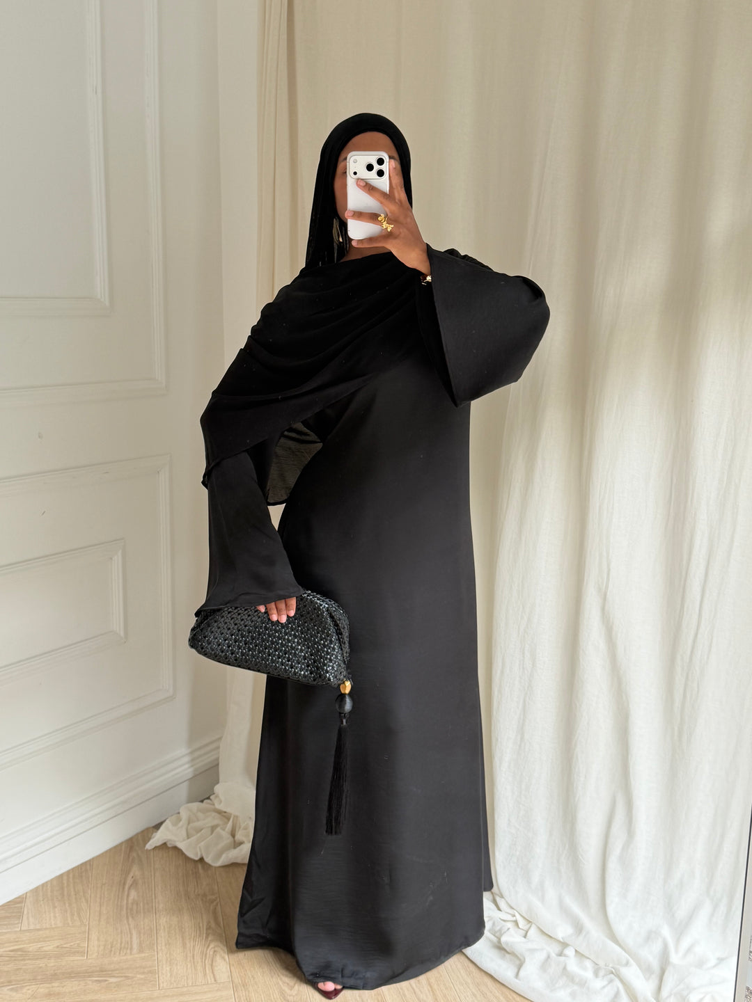 ROBE ÉLYA CAPE NOIRE
