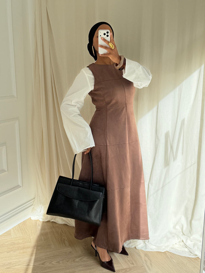 ROBE SUÉDINE SANS MÀNCHES TAUPE