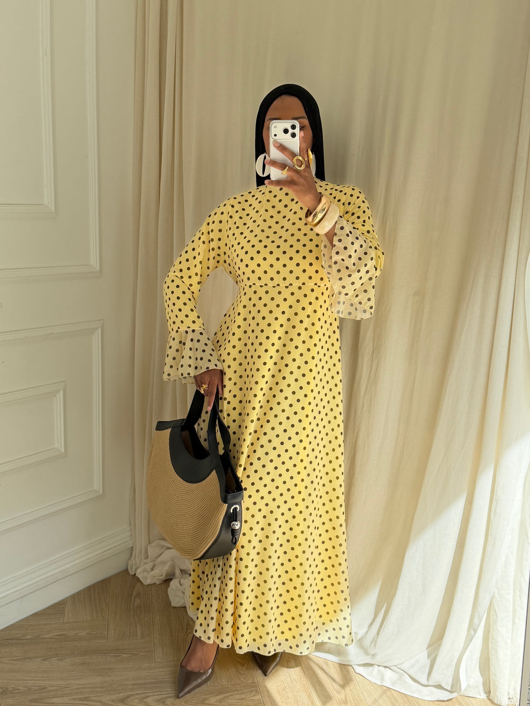 ROBE LONGUE À POIS JAUNE